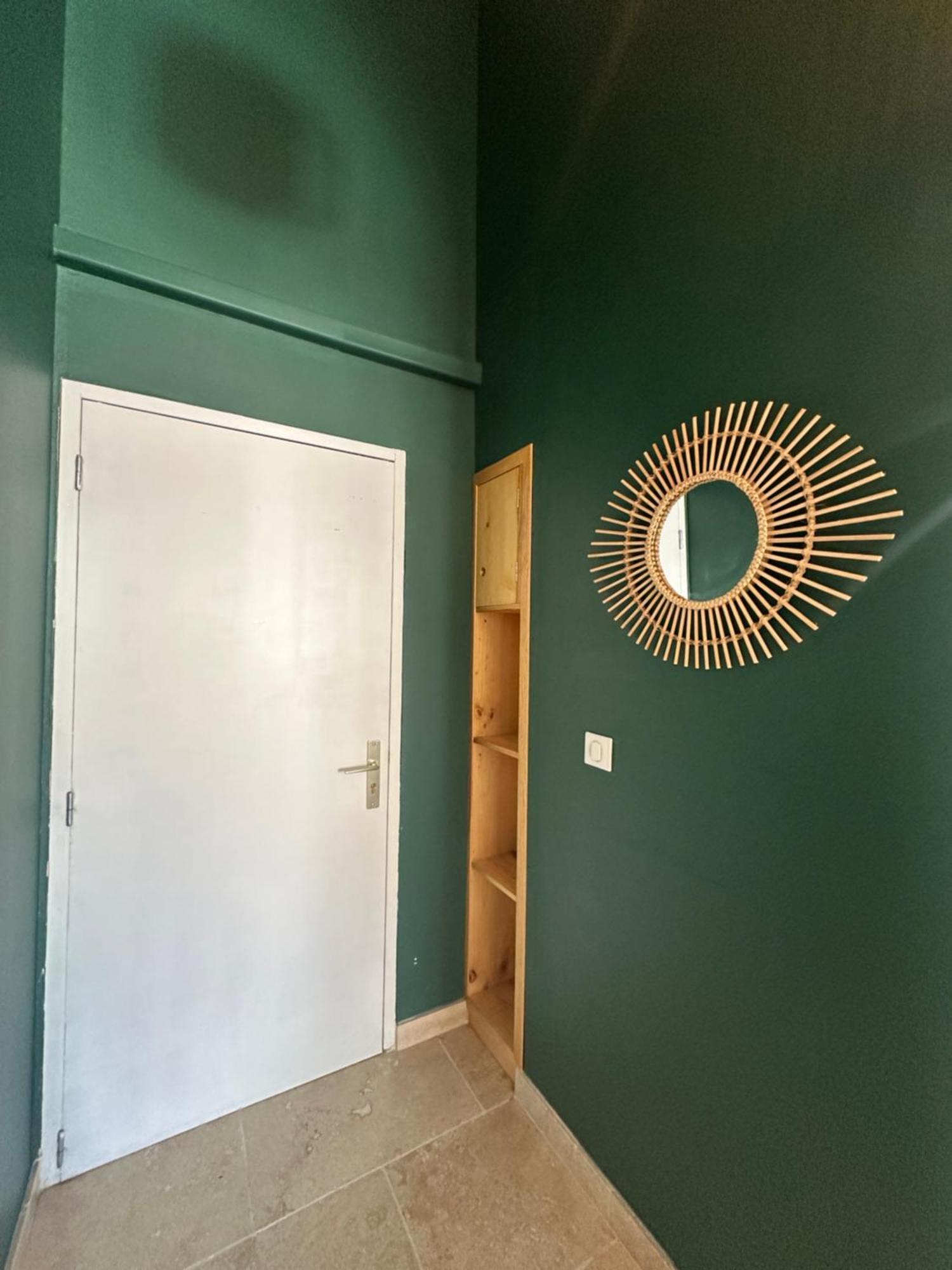 Appartement Avec Vue Sur L Eglise Des Saintes Екстериор снимка