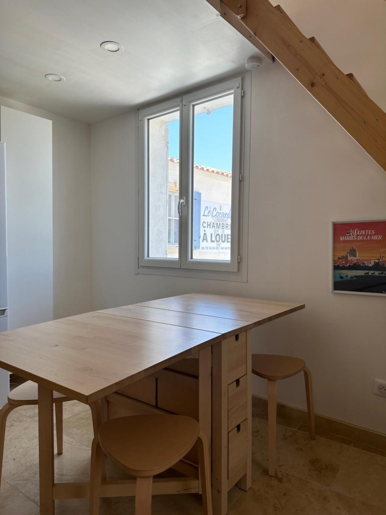 Appartement Avec Vue Sur L Eglise Des Saintes Екстериор снимка
