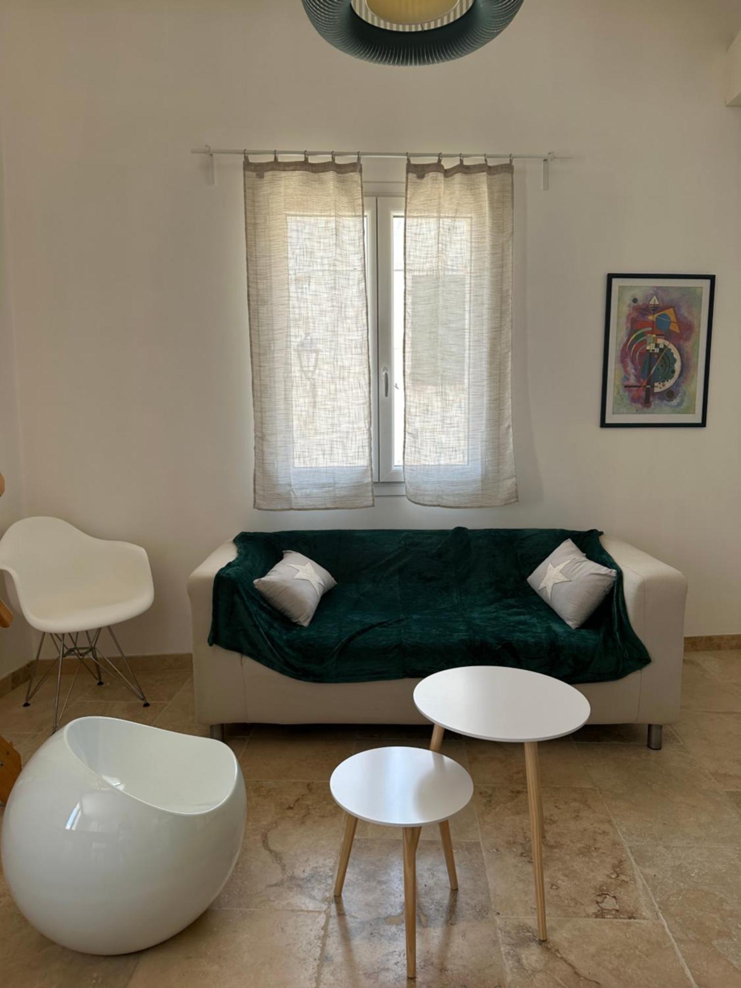 Appartement Avec Vue Sur L Eglise Des Saintes Екстериор снимка